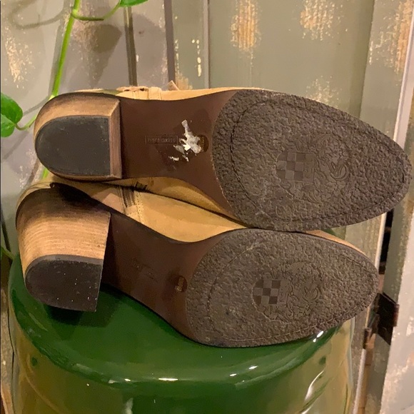 Vince Camuto camel colour ankle leather bootie - Picture 9 of 13